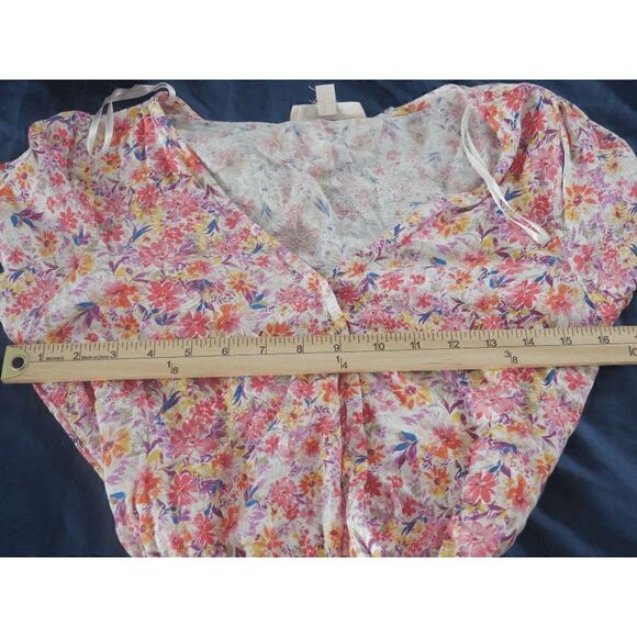 Bebop Juniors' Printed Surplice Romper Size XXS - Picture 4 of 6